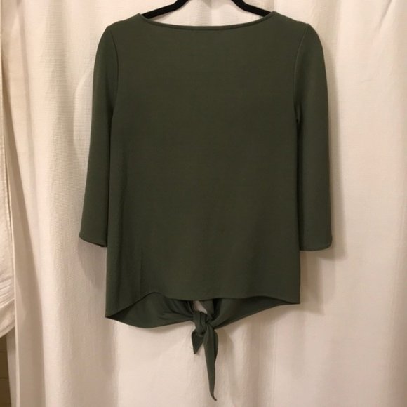 NWOT Banana republic tie front top army green XS - Picture 3 of 5
